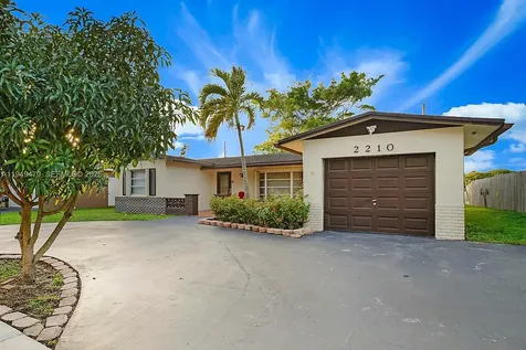 2210 NW 91st Terrace Pembroke Pines FL 33024