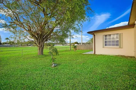 2210 NW 91st Terrace Pembroke Pines FL 33024