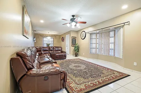 2210 NW 91st Terrace Pembroke Pines FL 33024