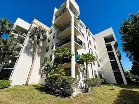 6190 Woodlands Boulevard Tamarac FL 33319