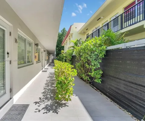 740 Meridian Avenue Miami Beach FL 33139