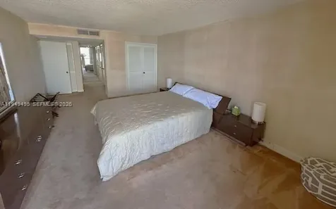 6423 Collins Avenue Miami Beach FL 33141