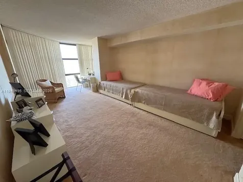6423 Collins Avenue Miami Beach FL 33141