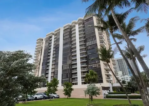 6423 Collins Avenue Miami Beach FL 33141