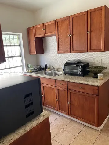 1120 NW 31st Street Miami FL 33127