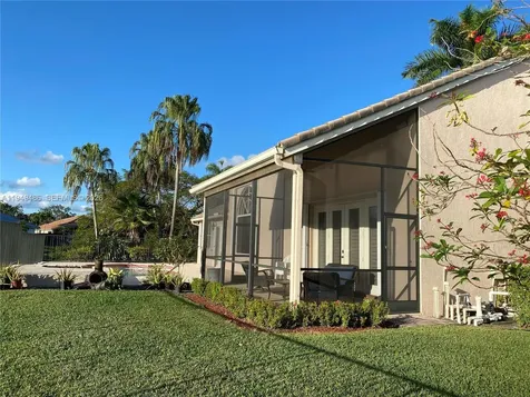 3279 Huntington Weston FL 33332