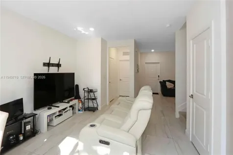 2432 SE 10th Court Homestead FL 33035
