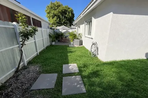 1106 SE 13th Avenue Homestead FL 33035