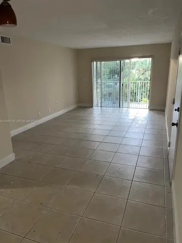 5221 Geneva Way Doral FL 33166