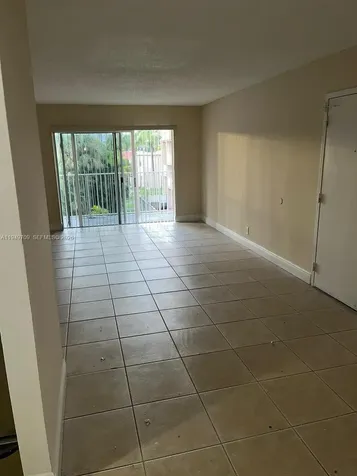 5221 Geneva Way Doral FL 33166