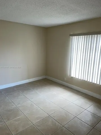 5221 Geneva Way Doral FL 33166
