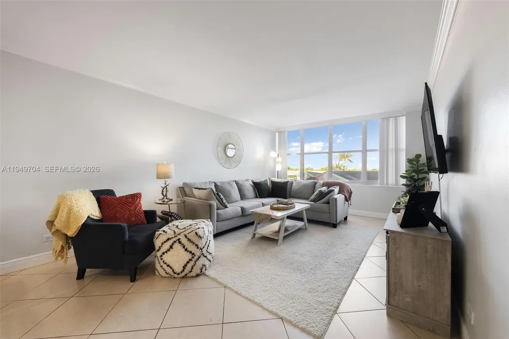 7441 Wayne Avenue Miami Beach FL 33141