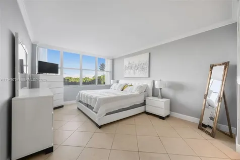 7441 Wayne Avenue Miami Beach FL 33141