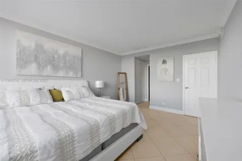 7441 Wayne Avenue Miami Beach FL 33141