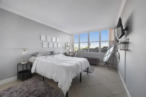 7441 Wayne Avenue Miami Beach FL 33141