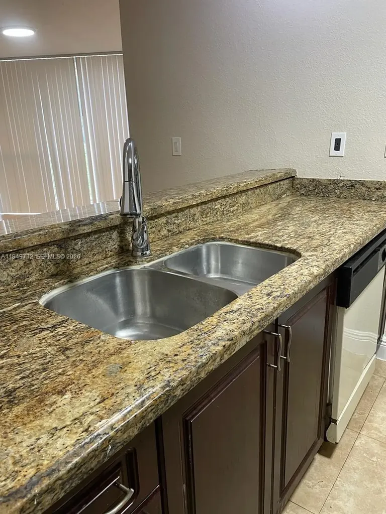 7075 NW 186th Street Hialeah FL 33015