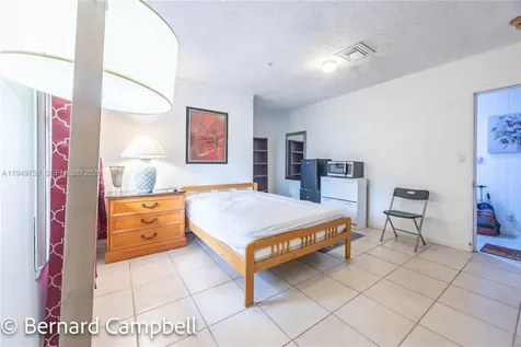 Hallandale Beach FL 33009