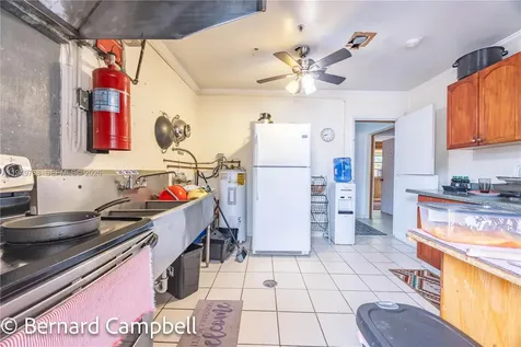 Hallandale Beach FL 33009