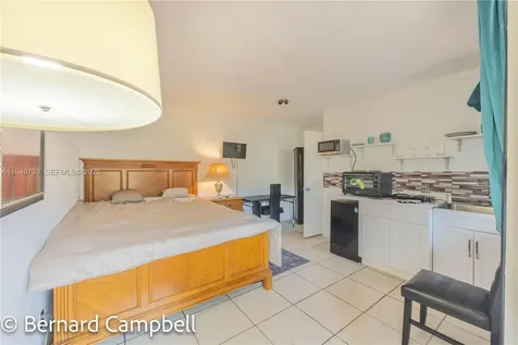 Hallandale Beach FL 33009