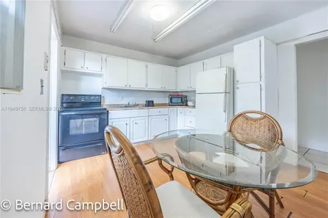 Hallandale Beach FL 33009