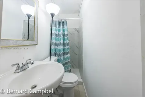 Hallandale Beach FL 33009