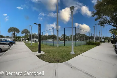 Hallandale Beach FL 33009