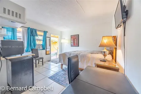 Hallandale Beach FL 33009