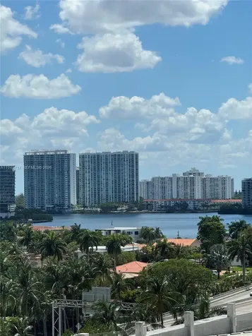 19201 Collins Avenue Sunny Isles Beach FL 33160