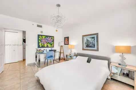 110 Washington Avenue Miami Beach FL 33139