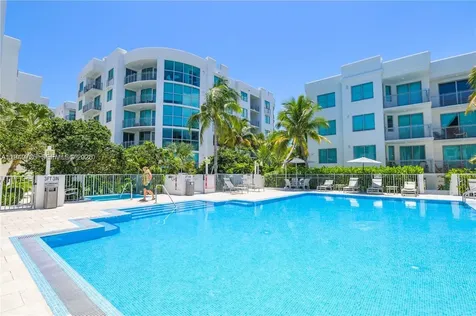 110 Washington Avenue Miami Beach FL 33139