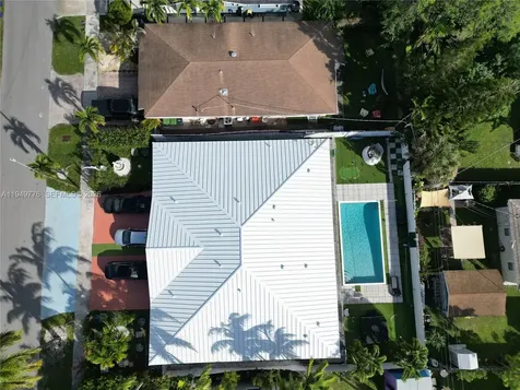 806 NE 6th Street Hallandale Beach FL 33009