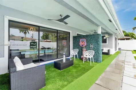806 NE 6th Street Hallandale Beach FL 33009
