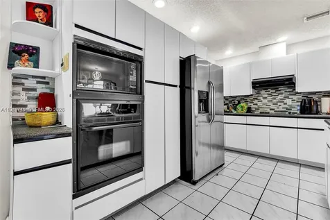 806 NE 6th Street Hallandale Beach FL 33009
