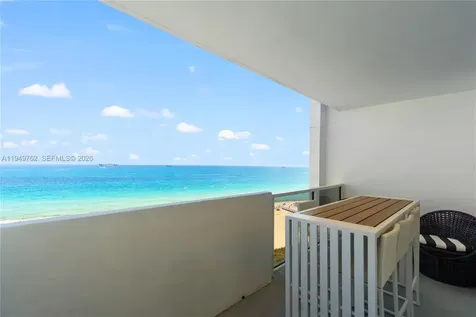 100 Lincoln Road Miami Beach FL 33139