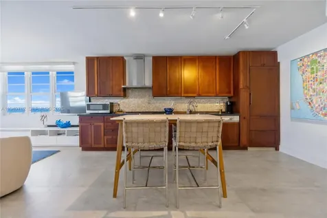 100 Lincoln Road Miami Beach FL 33139