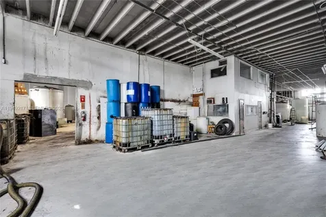 3904 NW 32nd Avenue Miami FL 33142