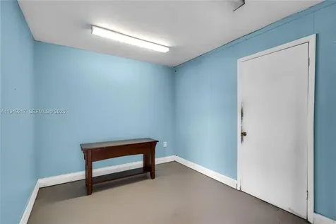 3904 NW 32nd Avenue Miami FL 33142