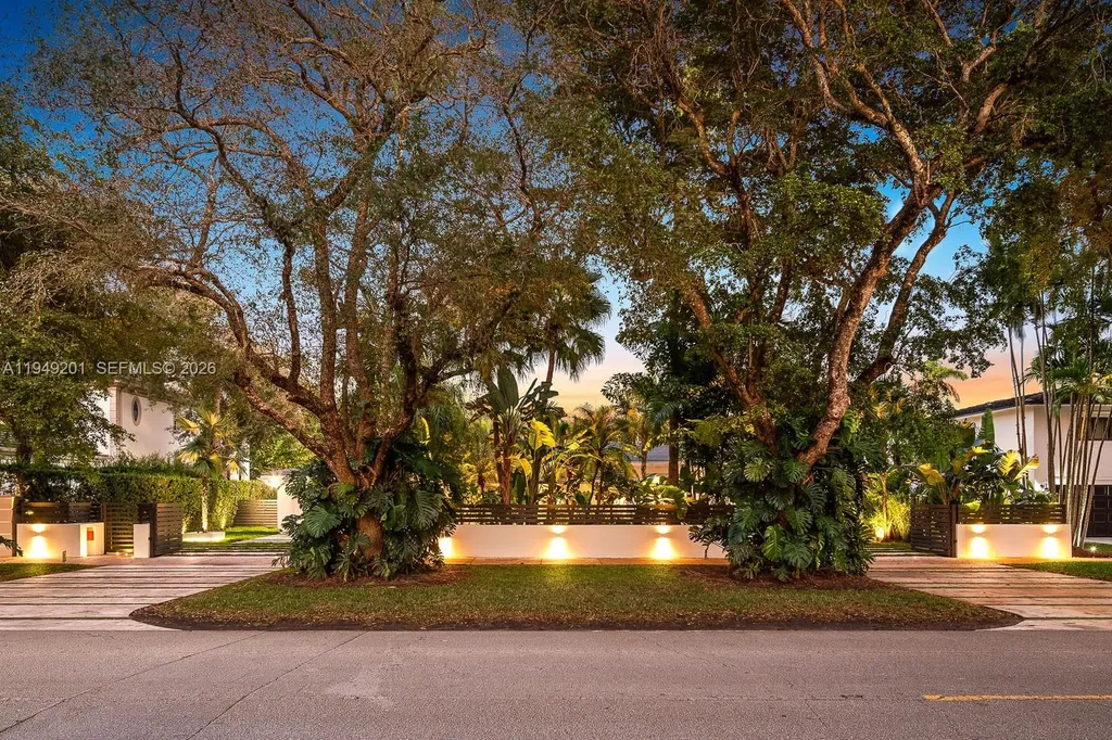 5907 Riviera Drive Coral Gables FL 33146