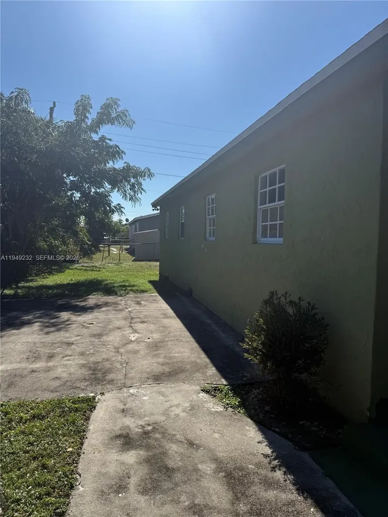 2910 NW 25th Street Fort Lauderdale FL 33311