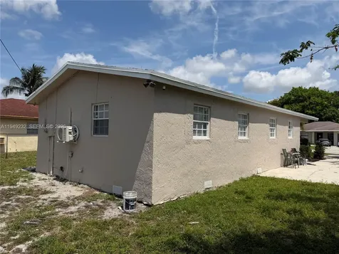 2910 NW 25th Street Fort Lauderdale FL 33311