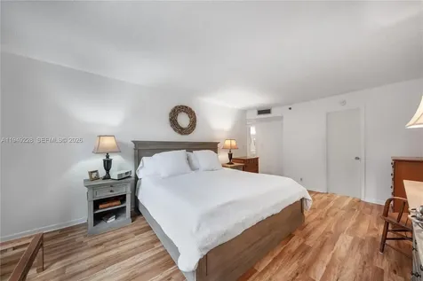 4000 Towerside Terrace Miami FL 33138