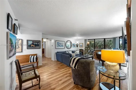 4000 Towerside Terrace Miami FL 33138