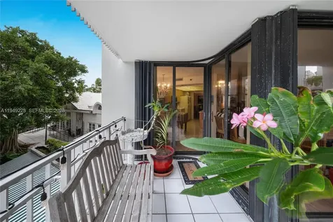 4000 Towerside Terrace Miami FL 33138