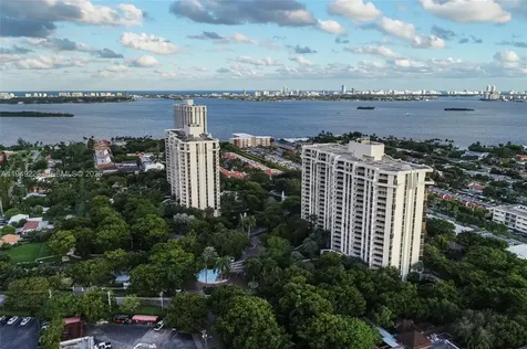 4000 Towerside Terrace Miami FL 33138