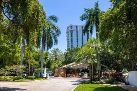 4000 Towerside Terrace Miami FL 33138