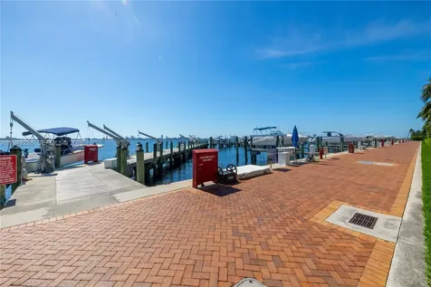 4000 Towerside Terrace Miami FL 33138