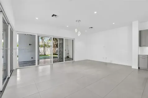 201 NE 6th Street Boca Raton FL 33432