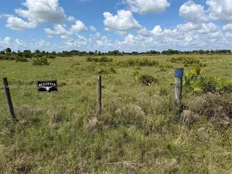 27325 NW 72 Okeechobee FL 34972