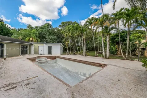 18975 SW 224th Street Miami FL 33170
