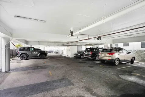 7925 Carlyle Avenue Miami Beach FL 33141